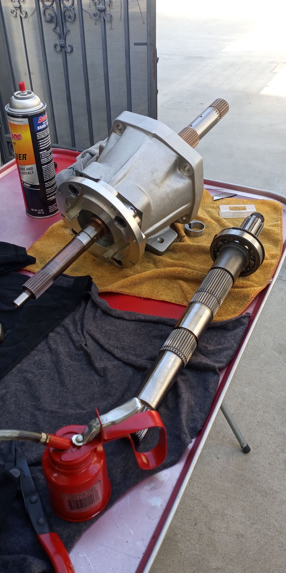 C6 short tail section /output shaft removal and replacement in truck