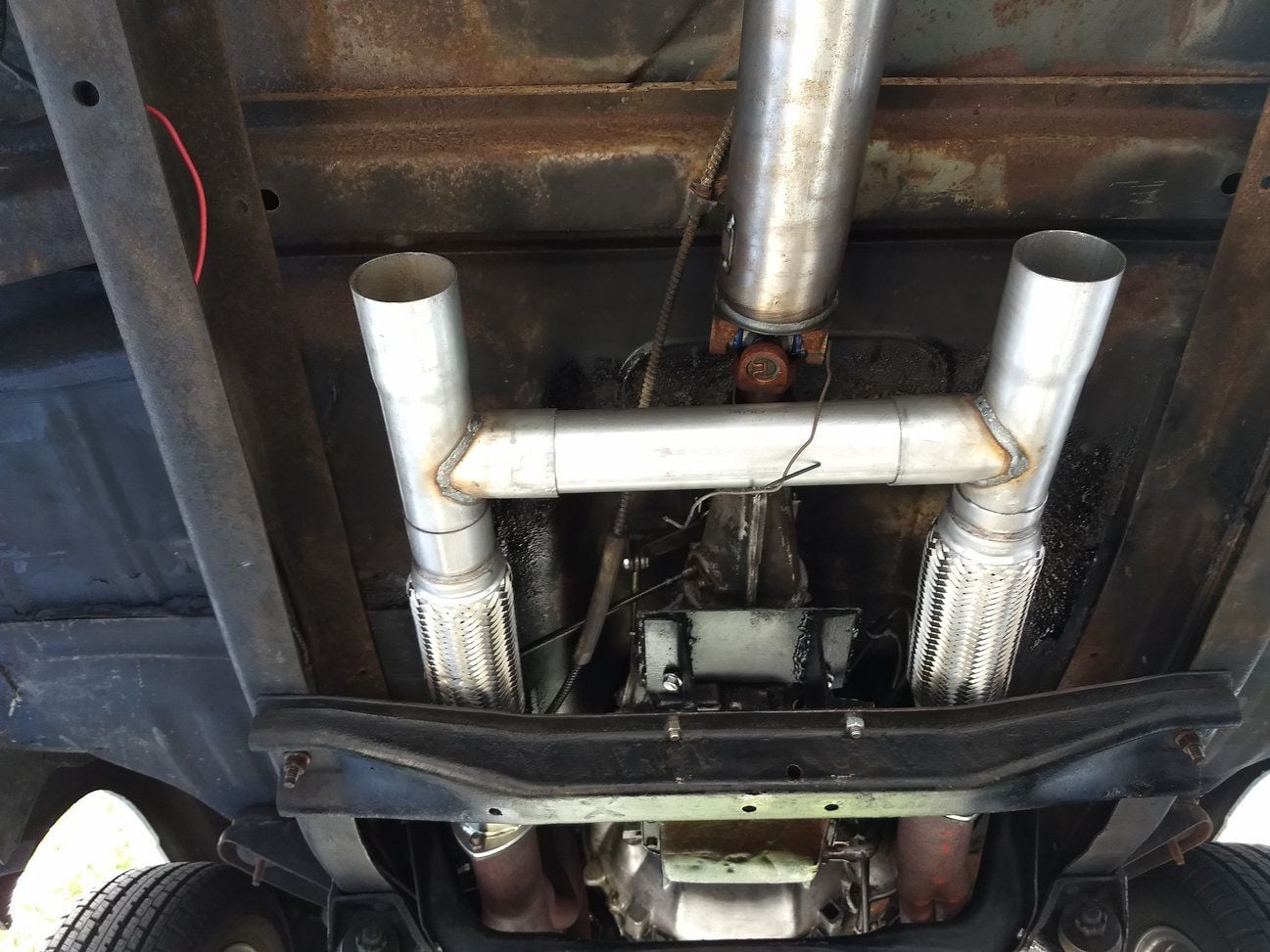 Borg Warner T85 Transmission mount problem - Ford Truck Enthusiasts Forums