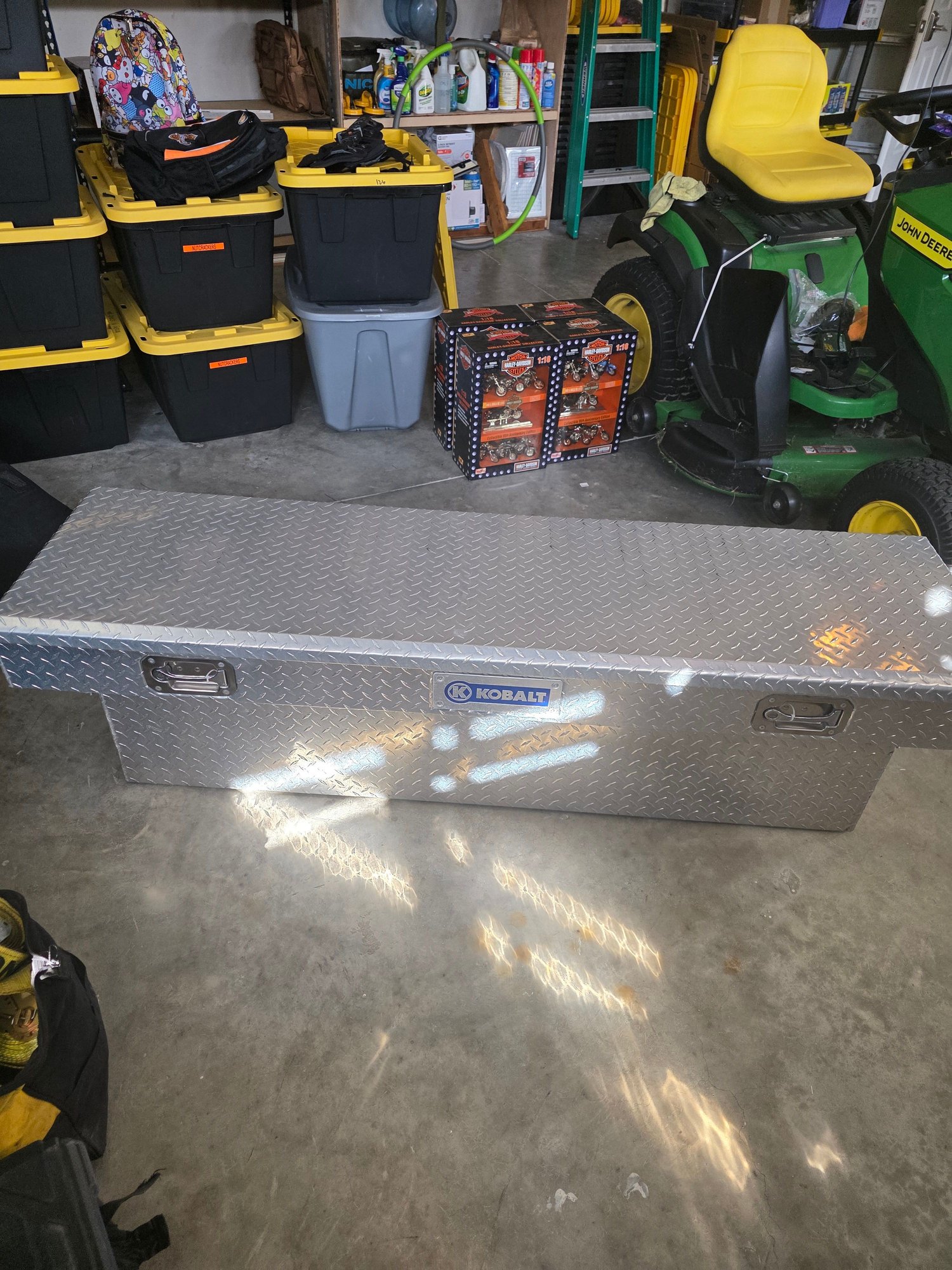 Accessories - Tool Box - Used - 2013 to 2023 Ford F-250 Super Duty - Lecanto, FL 34461, United States