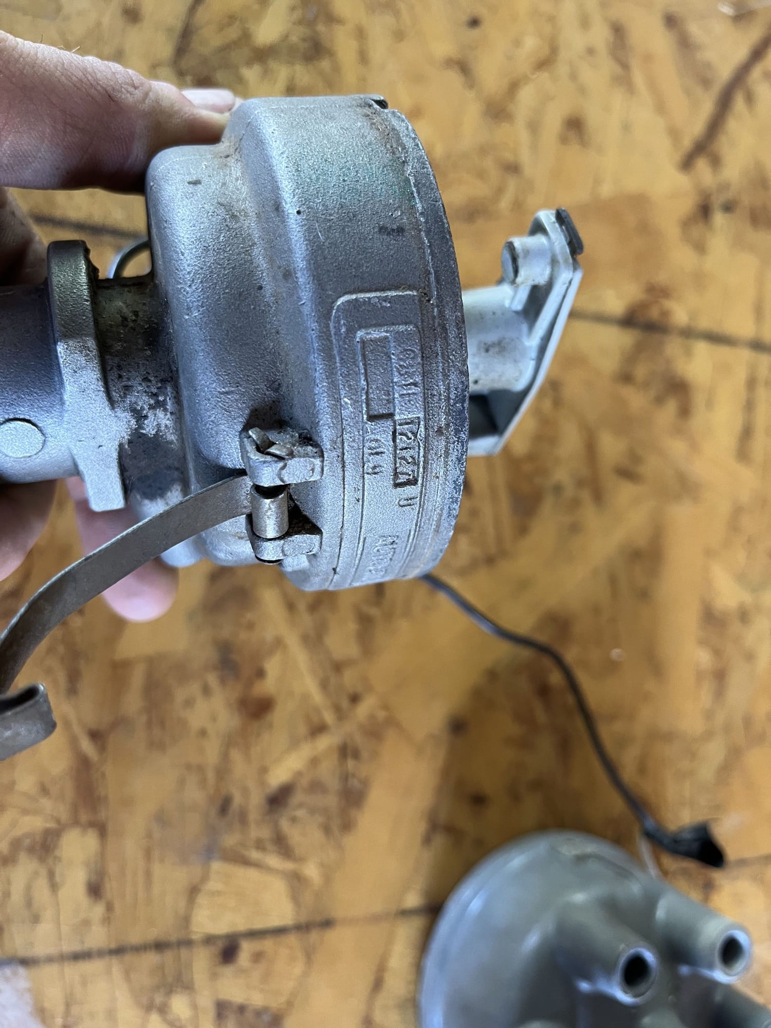 Engine - Electrical - FREE Autolite Distributor for 300 6 - Used - 0  All Models - Boulder, CO 80305, United States