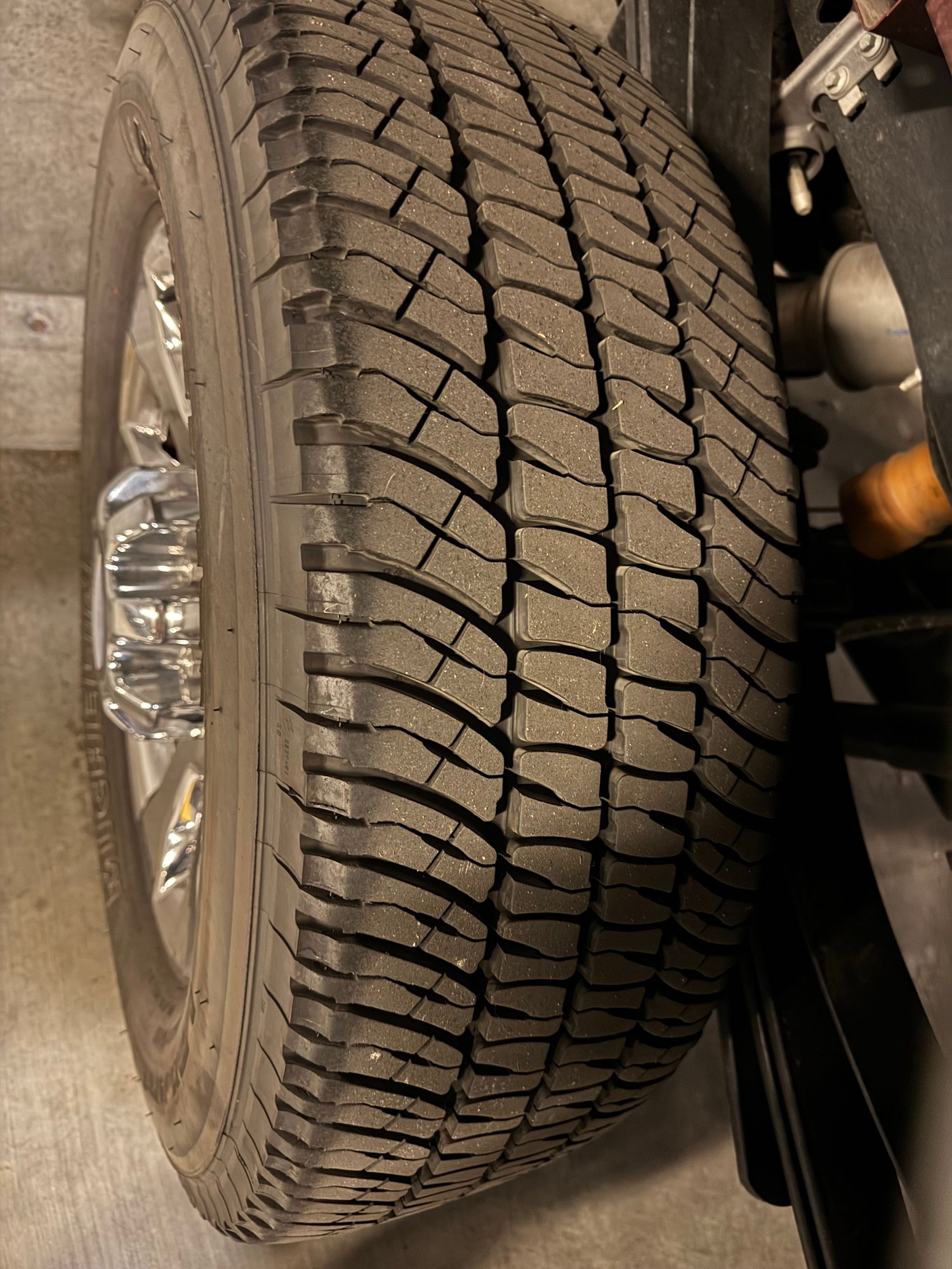 Wheels and Tires/Axles - 2018 F-250 Lariat 20" Chrome Wheels/Tires - Used - 0  All Models - Sherman Oaks, CA 91401, United States