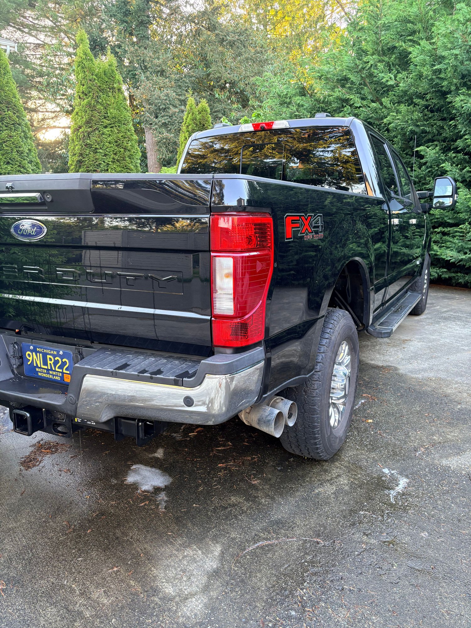2022 Ford F-350 - 2022 F-350 XLT Crew 4x4 6.7 Powerstroke | FX4 | 22,496 mi | South Seattle | $57,900` - Used - VIN 1FT8W3BT4NEE79768 - 22,496 Miles - 6 cyl - 4WD - Automatic - Truck - Black - Seattle, WA 98118, United States