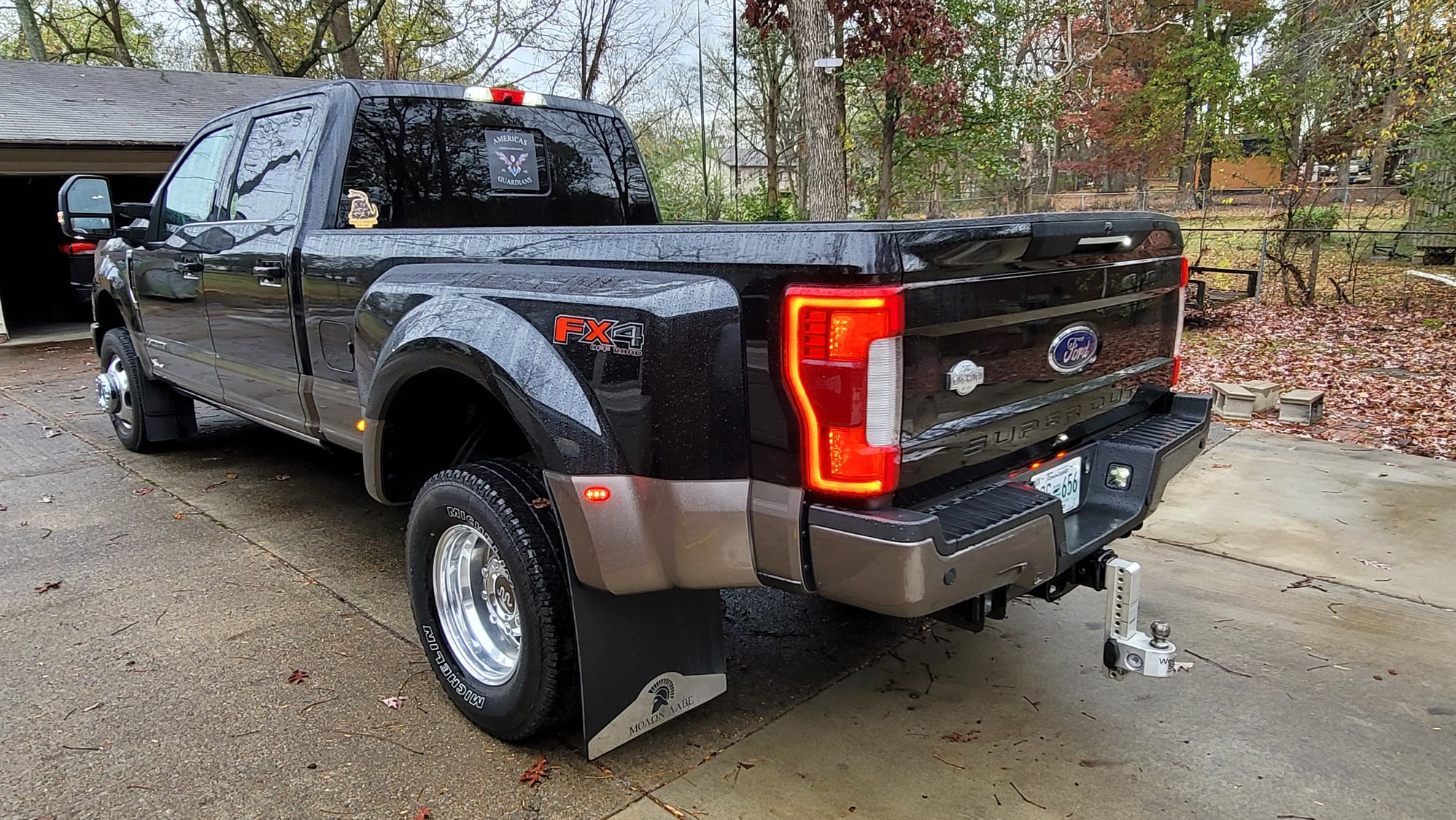 2019 Ford F-350 Super Duty - King Ranch Dually, low mileage with ESP! - Used - VIN 1FT8W3DT0KEE80246 - 35,000 Miles - 8 cyl - 4WD - Automatic - Truck - Black - Clarksville, TN 37042, United States
