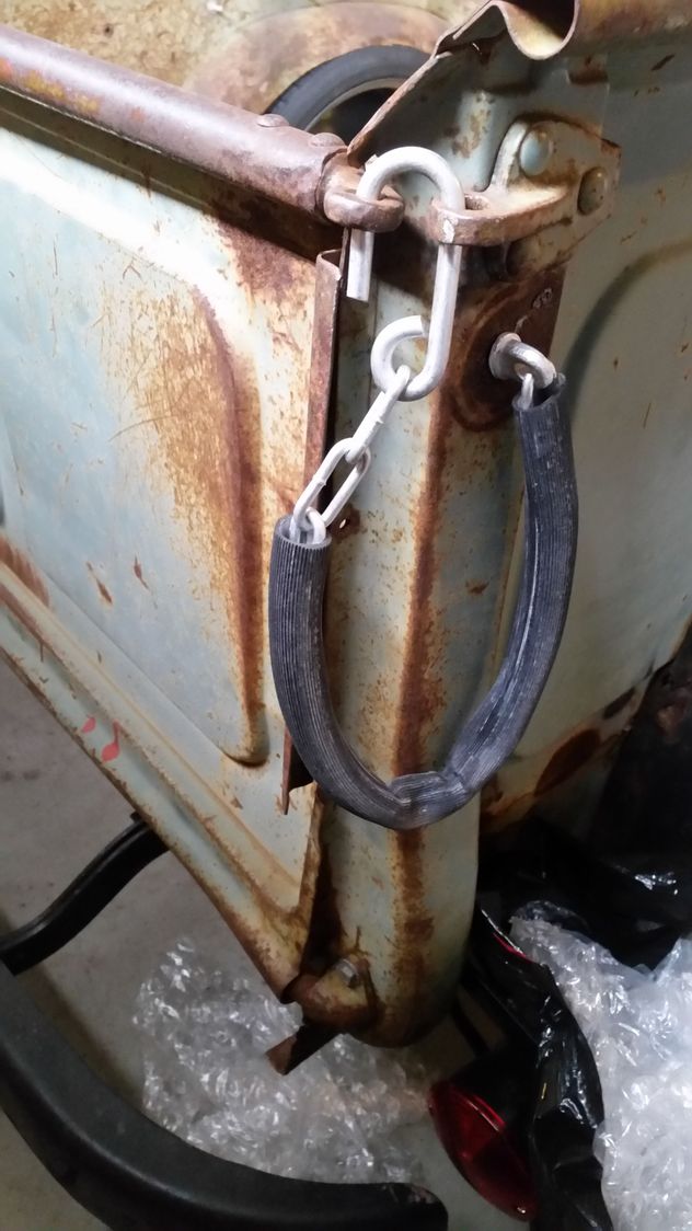 Tailgate Chains.. Ford Truck Enthusiasts Forums