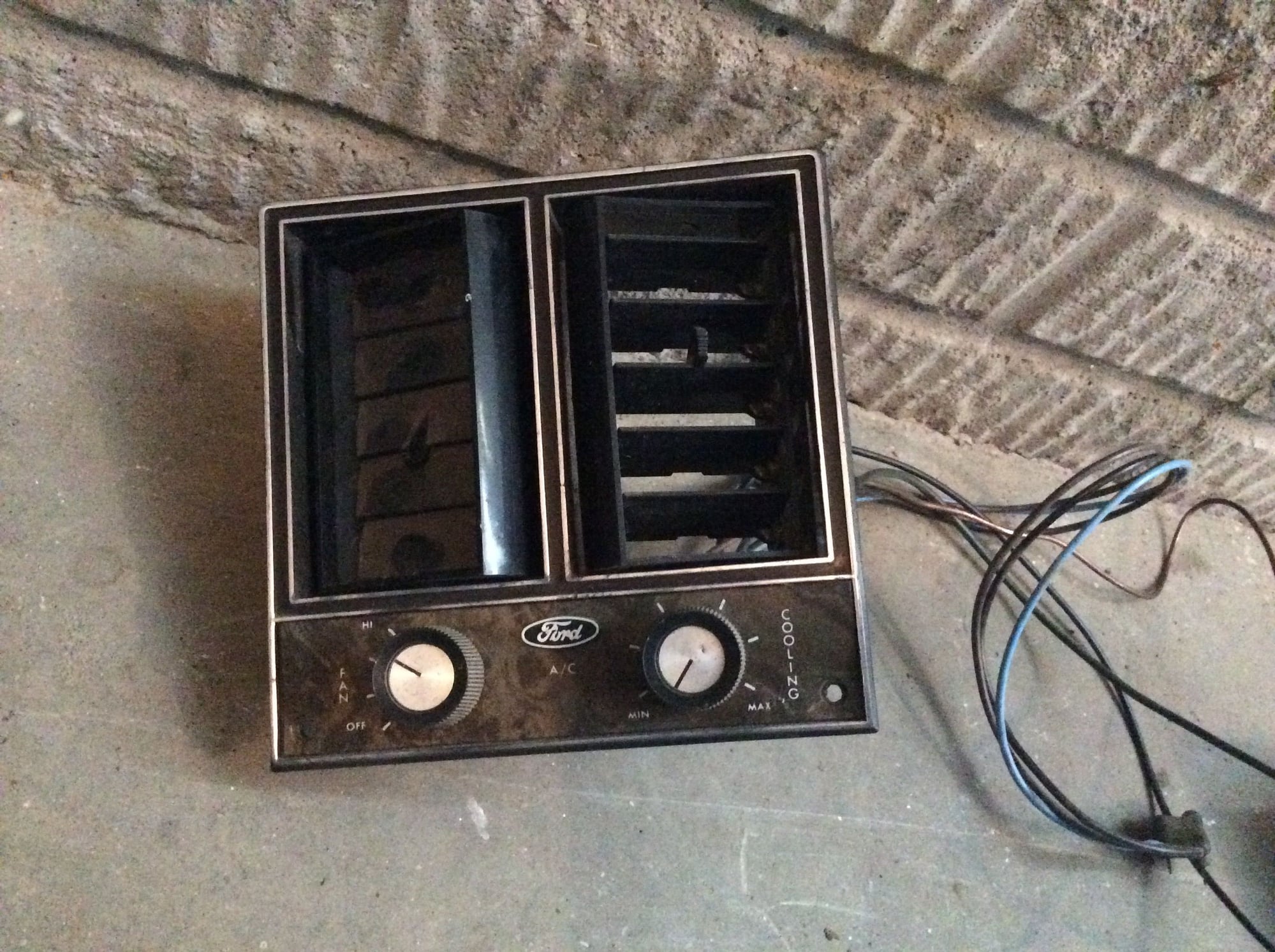 Accessories - Ford dealer installed A/C controls - Used - 1973 to 1979 Ford F Series - Sioux Falls, SD 57108, United States
