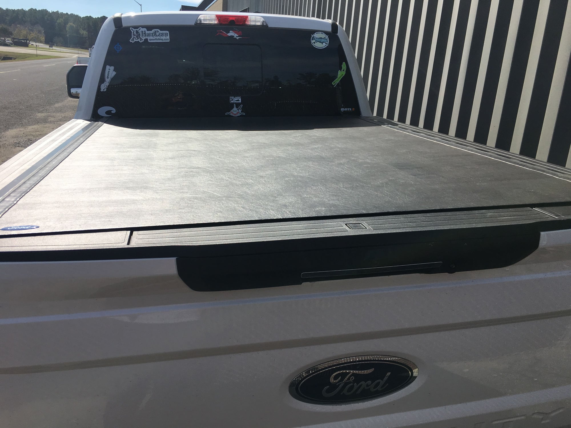 Miscellaneous - Bed cover - Used - 2017 to 2019 Ford F-250 Super Duty - Trussville, AL 35173, United States