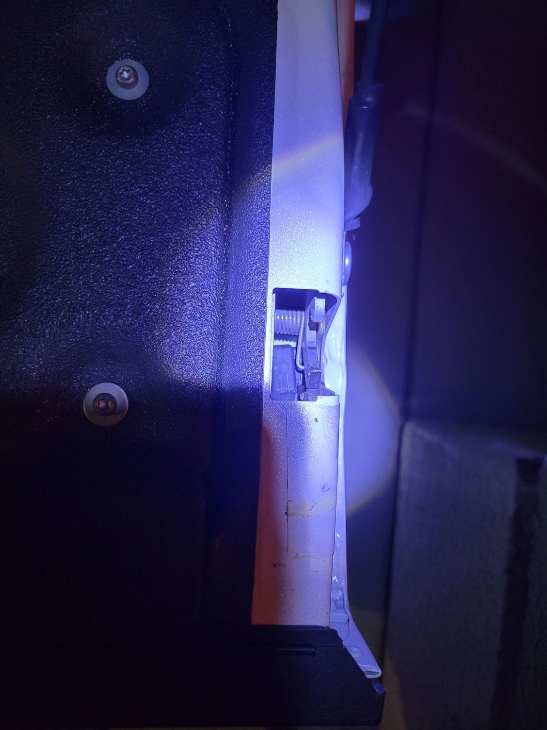 Manual tailgate release for 2022 SD Ford Truck Enthusiasts Forums