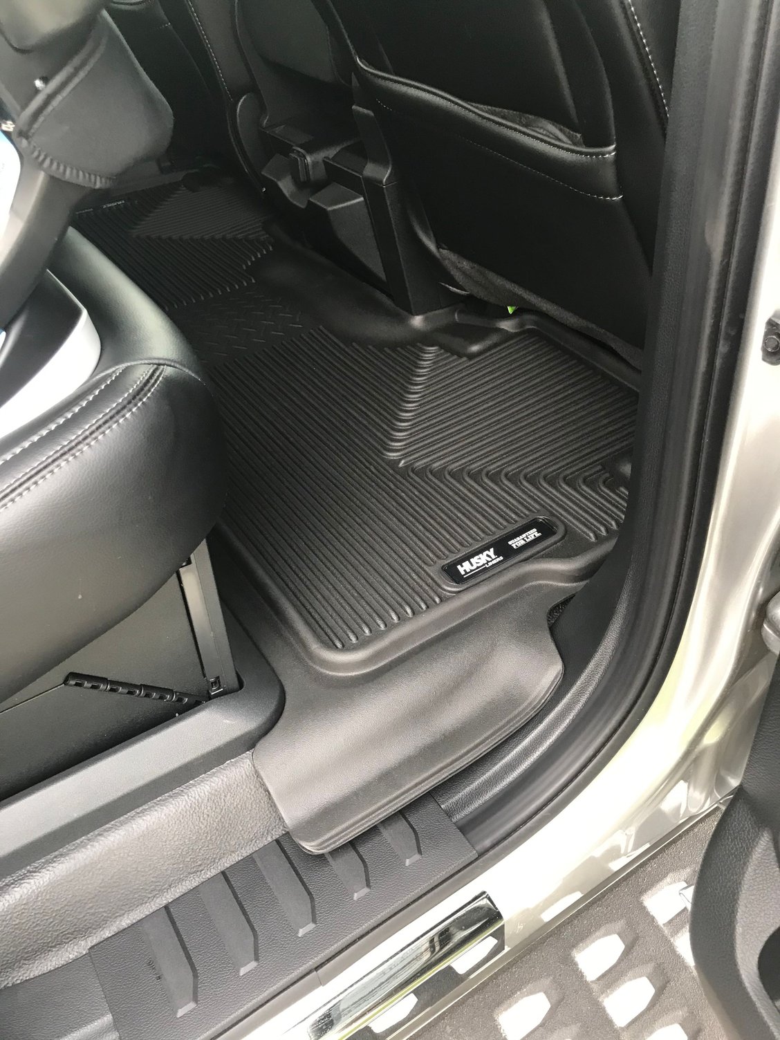 Floor liners for carpet delete option (factory vinyl flooring) Page 4