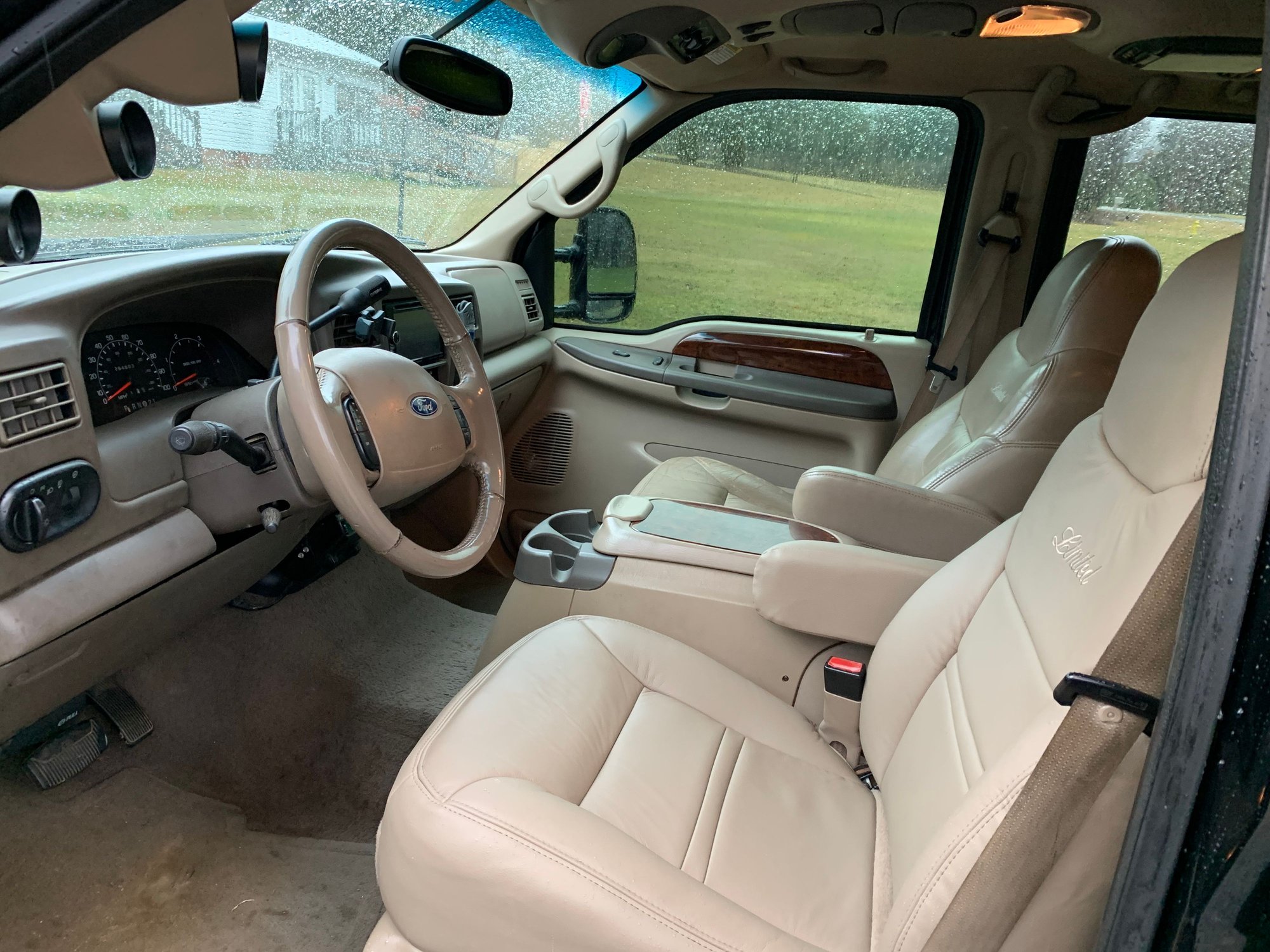2001 Ford Excursion - 2001 EXCURSION - Used - VIN 1FMSU43F21EB45917 - 294,000 Miles - 8 cyl - 4WD - Automatic - SUV - Black - Davidson, NC 28036, United States