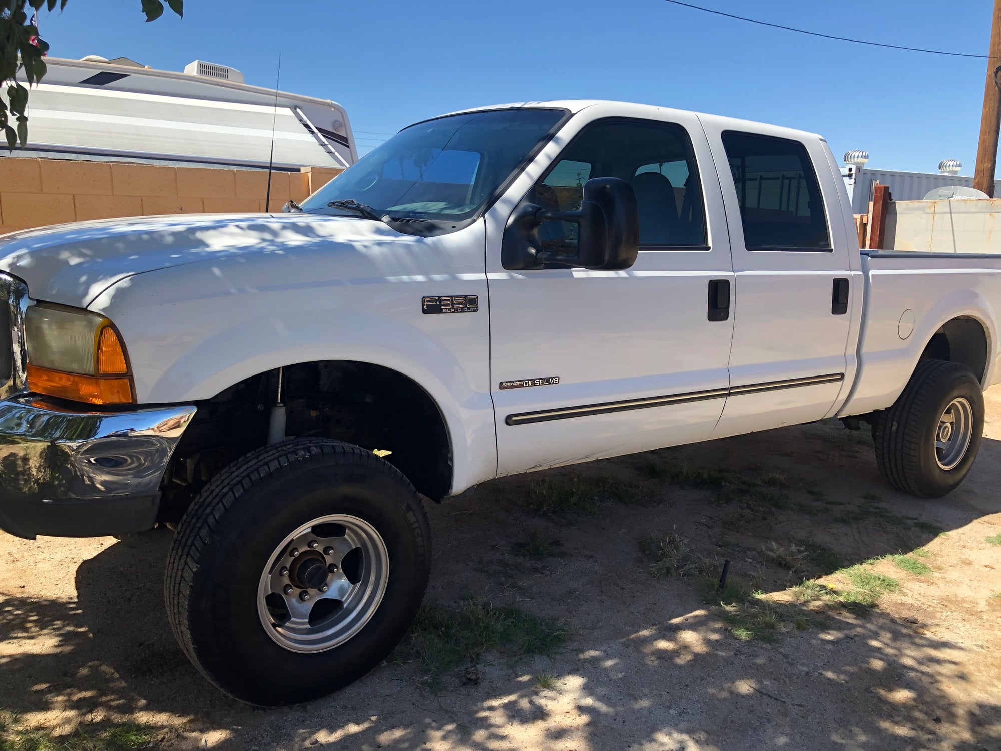 1999 Ford F-350 Super Duty - 1999 ford f350 - Used - VIN F2343434343435353 - 307,000 Miles - 8 cyl - 4WD - Automatic - Truck - White - China