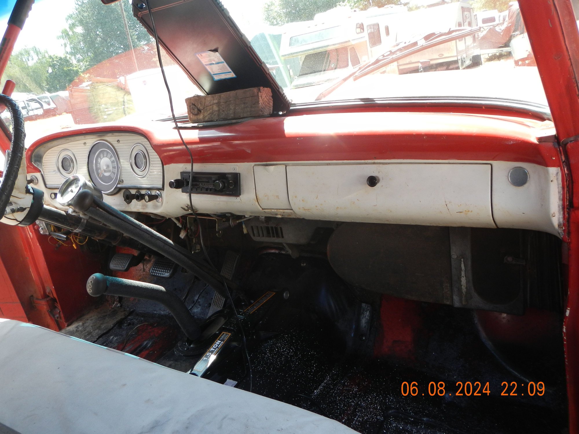 1962 Ford F-250 - 1962 Ford F250 4x4  / 4-speed Manual Transmission - Used - VIN F26CR261054 - 59,576 Miles - 8 cyl - 4WD - Manual - Truck - Red - Portland, OR 97233, United States