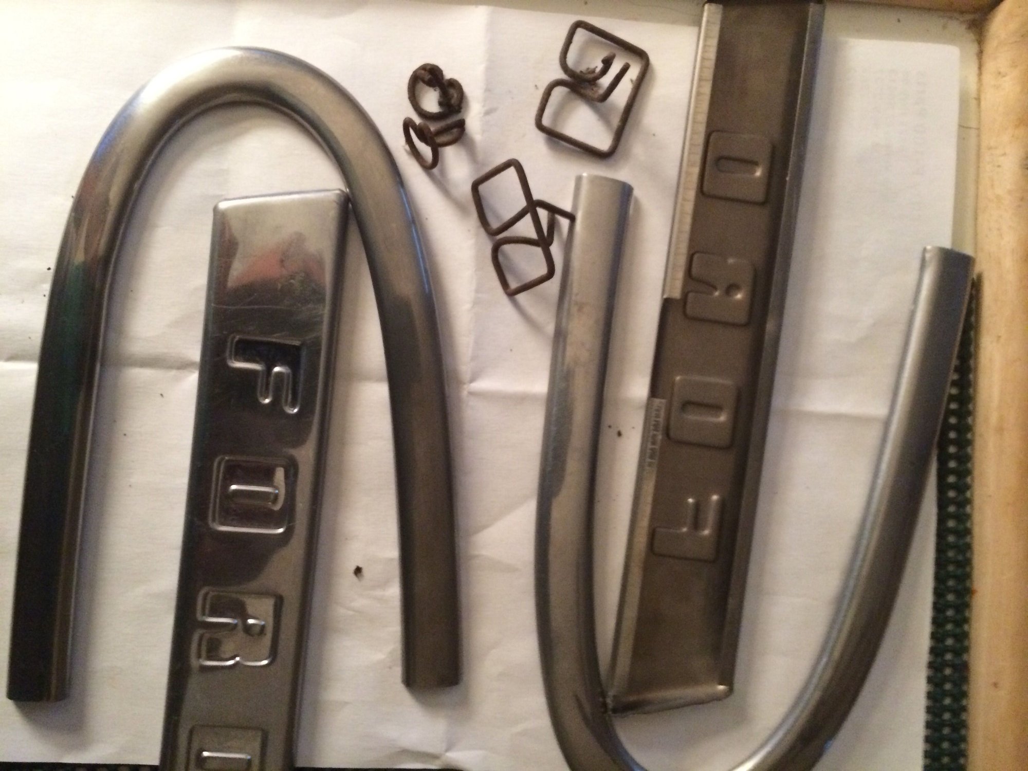 Clips for F1 trim - Ford Truck Enthusiasts Forums