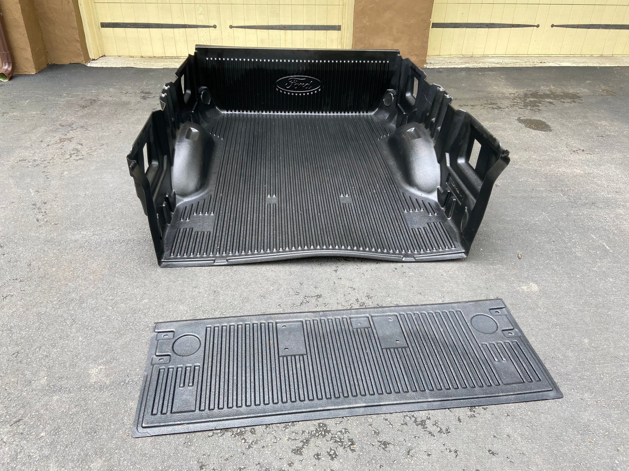 Accessories - 2017-20 Super Duty Bed Liner - Used - 2017 to 2020 Ford F-250 Super Duty - Phoenixville, PA 19460, United States