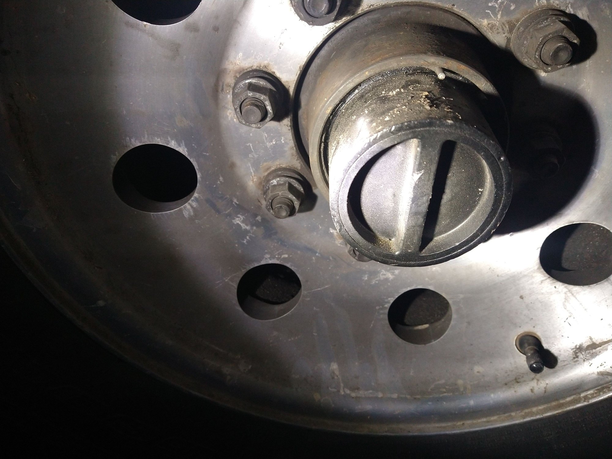 Manual hub locks hub caps? Ford Truck Enthusiasts Forums