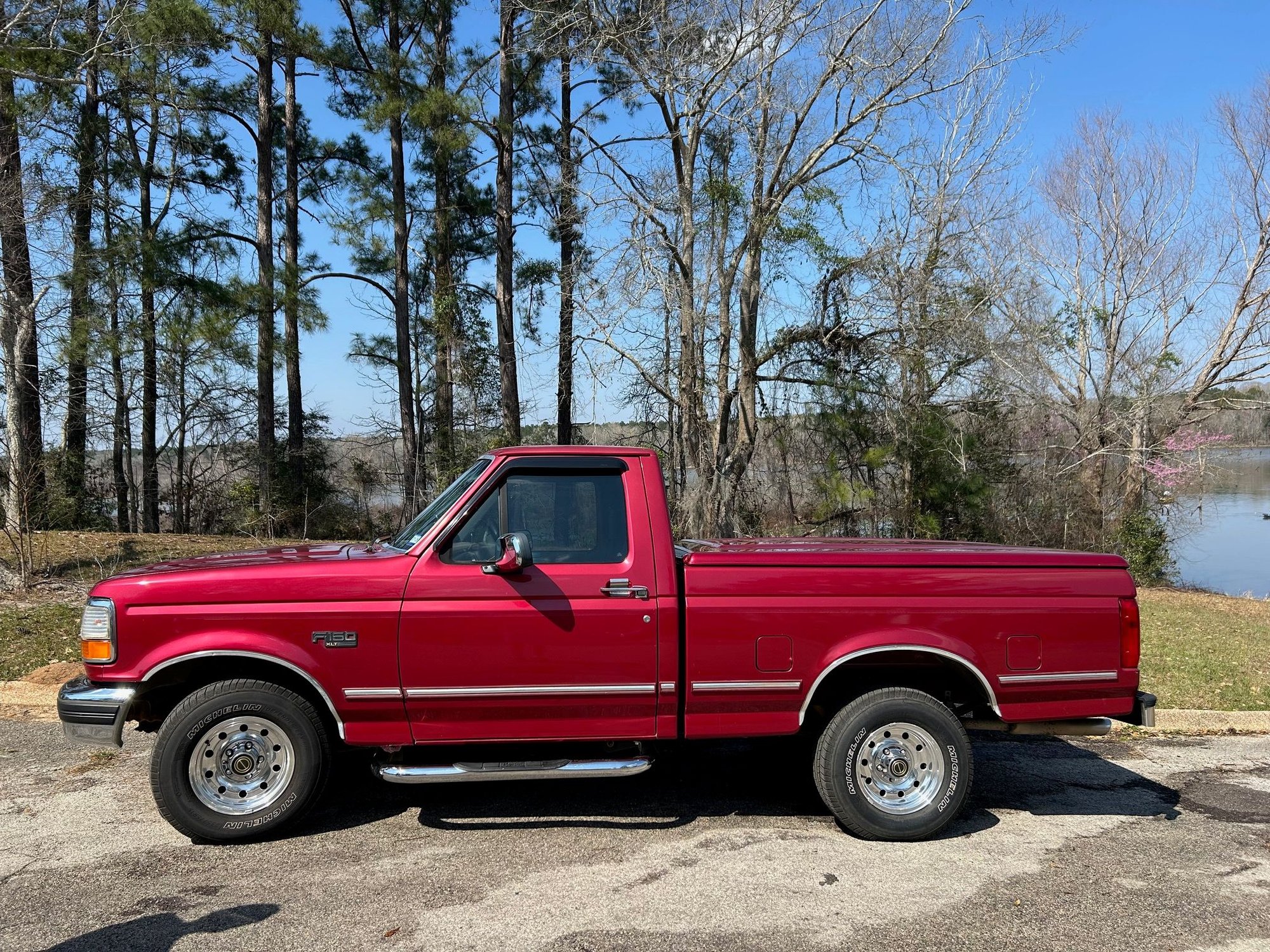 1995 Ford F-150 - 95 F150 XLT 5.0L Automatic, short bed - Great condition for it's age - Used - VIN 1FTEF15N0SNA97303 - 107,000 Miles - 8 cyl - 2WD - Automatic - Truck - Red - Hemphill, TX 75948, United States