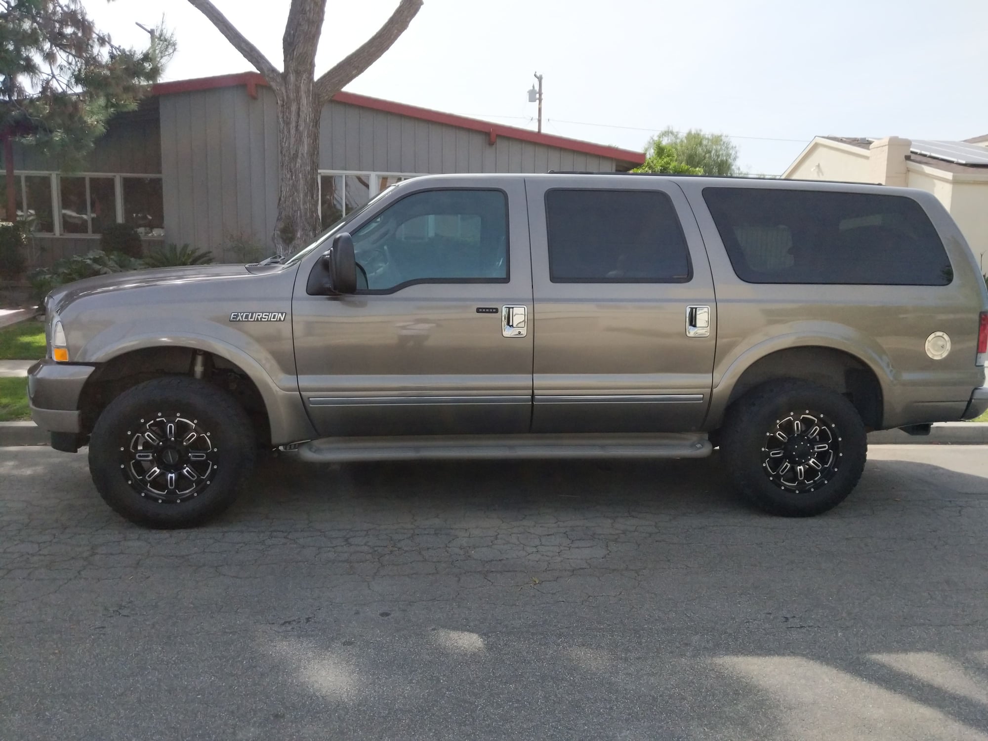 Wheels and Tires/Axles - Gear 18" with Wildpeak A/T 285/65 - Used - All Years Ford Excursion - All Years Ford 3/4 Ton Pickup - All Years Ford 1 Ton Pickup - Long Beach, CA 90815, United States