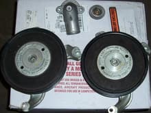 Pulleys, Thermostat housing and thermostat