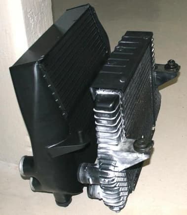 Comparison of the 2 intercoolers, on on the right is Ford IC and on left is german made probably from a radiator core.