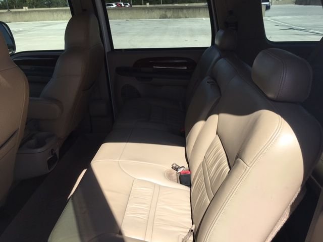 2000 Ford Excursion - 2000 Ford Excursion Limited - Used - VIN 1FMNU42S4YED78977 - 208,000 Miles - 10 cyl - 2WD - Automatic - SUV - White - Tampa, FL 33615, United States