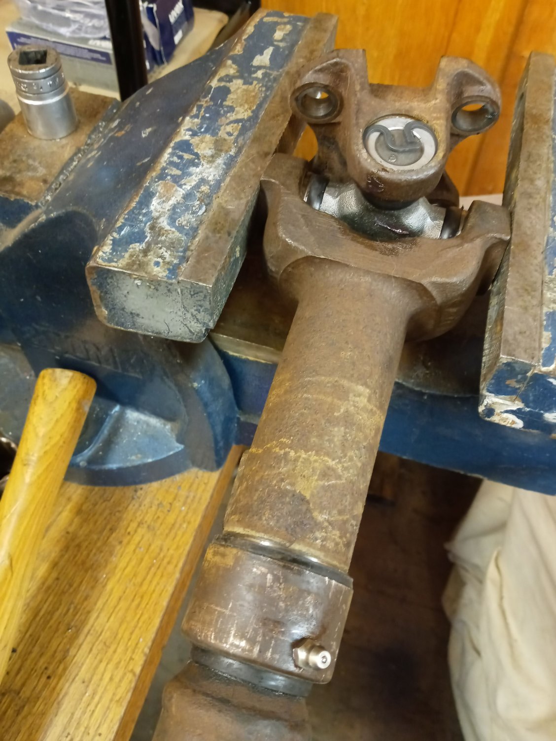 How to Grease Front Slip Yoke 1997 Expedition? Ford Forum