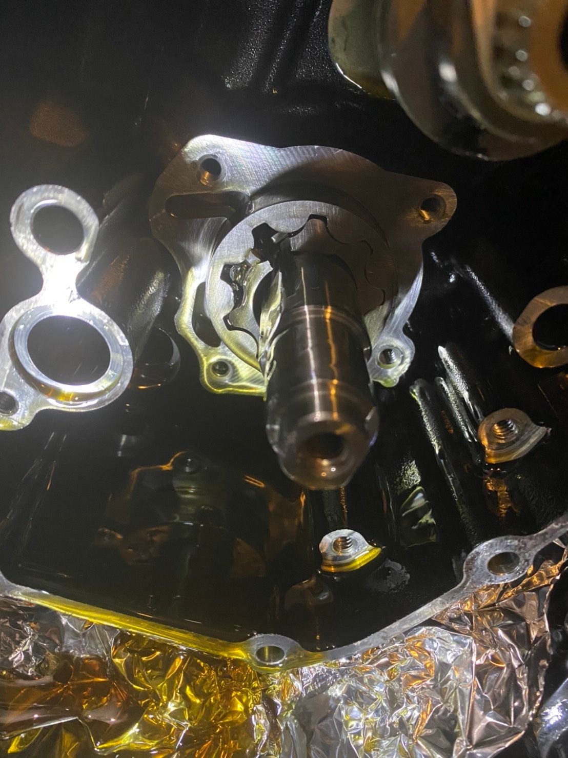 2020 8 lobe oil pump gerotor broken. What could cause this? Harley