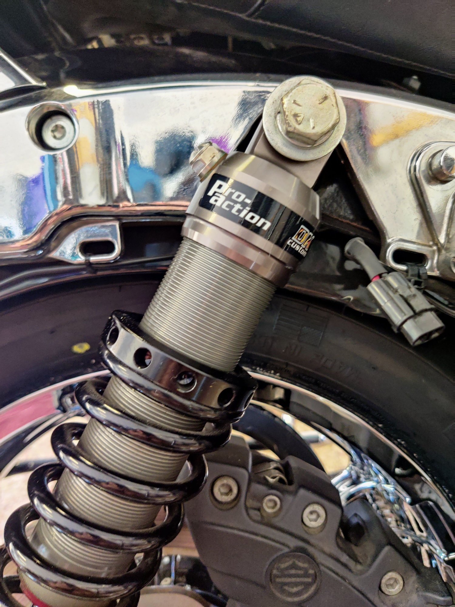 ProAction 14" shocks and 1" lowering blocks Harley Davidson Forums