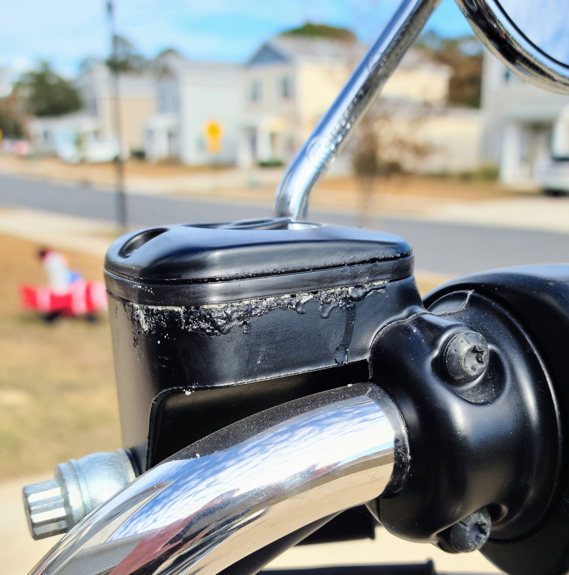 what-s-going-on-with-my-brake-fluid-reservoir-page-2-harley