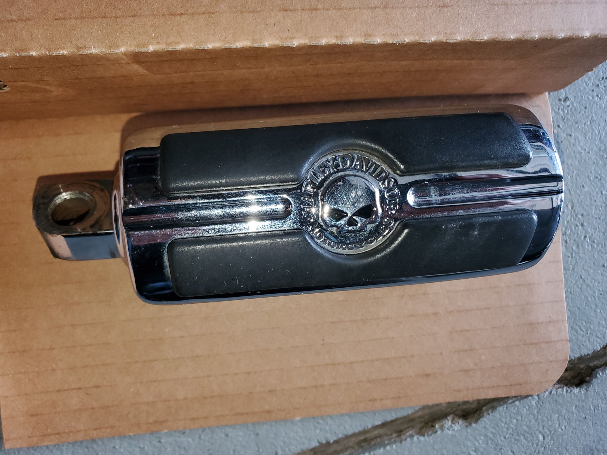 Willie G Skull Footpegs 5037004 Harley Davidson Forums