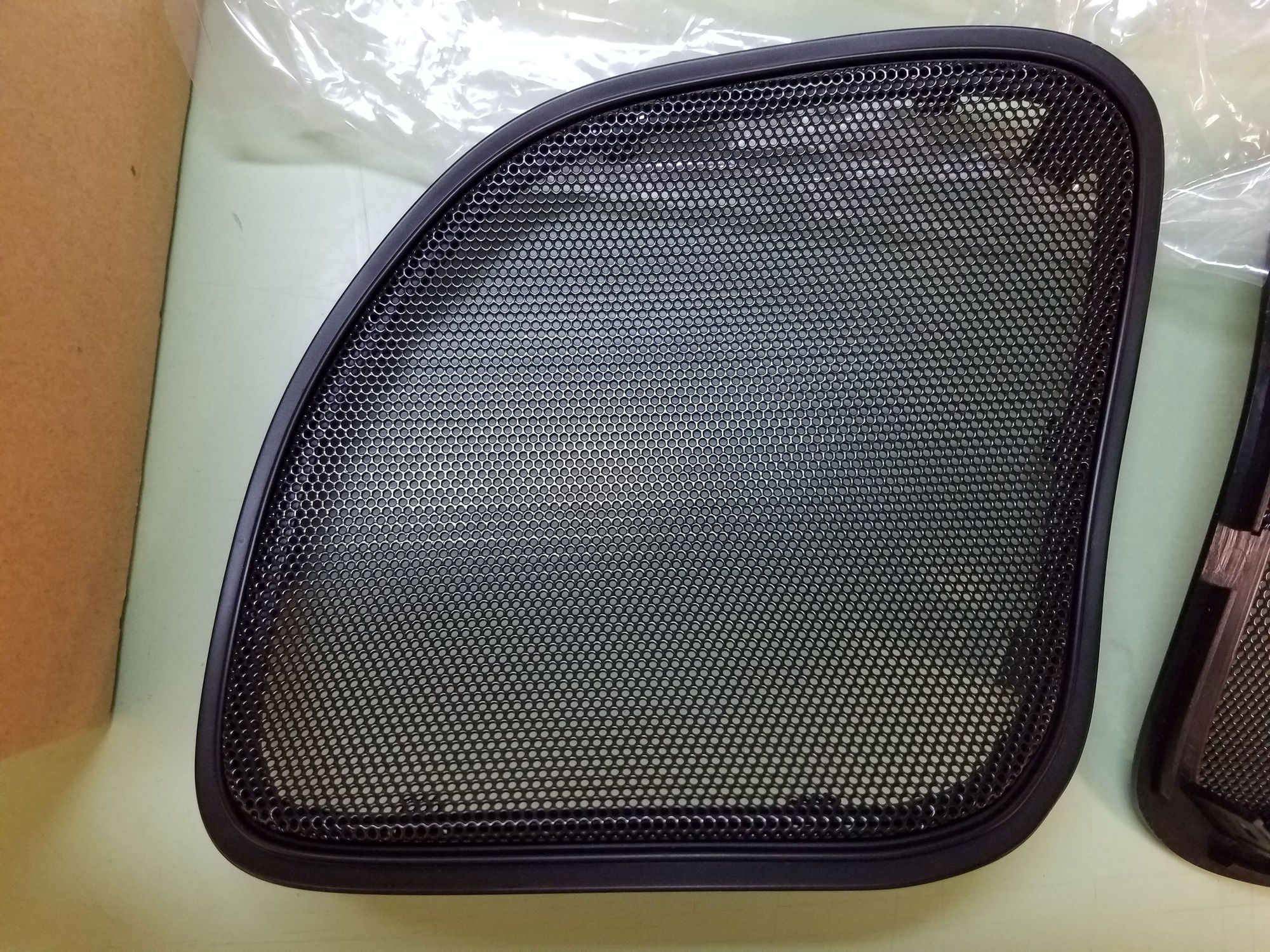 Hogtunes Front Speaker Grilles For Harley Road Glide 20152017 Road Glide