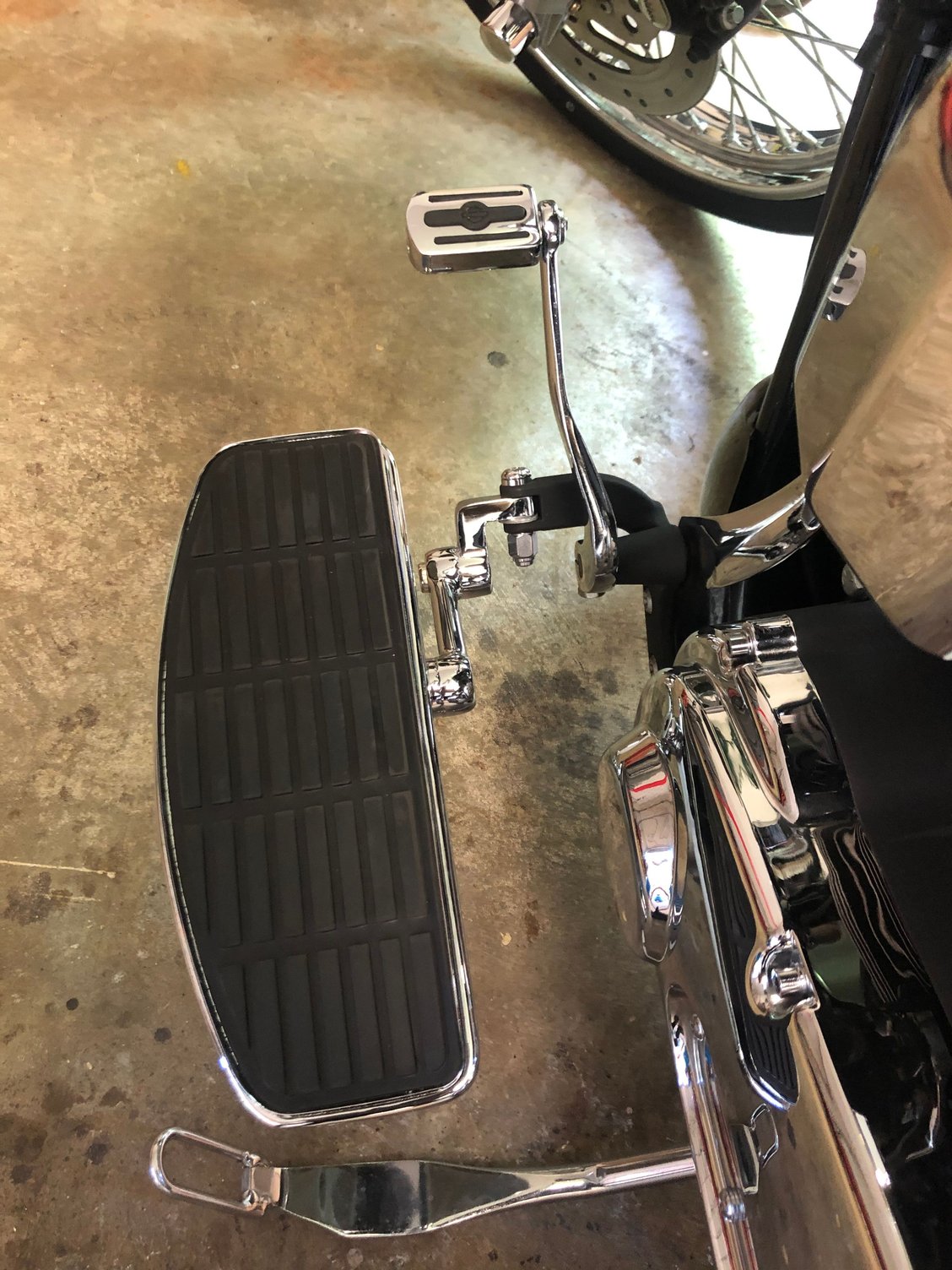 Dyna with forward controls & floorboards Page 4 Harley Davidson Forums