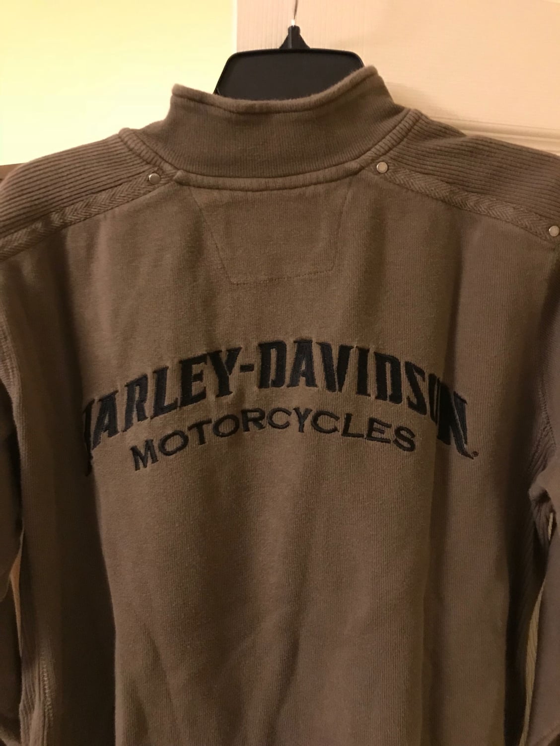 Mens Harley Davidson 1/4 zip Pullover Med. - Harley Davidson Forums