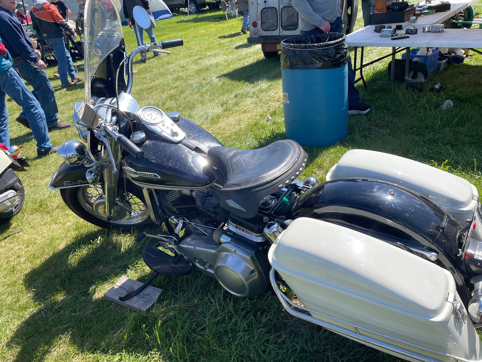 Oley PA swap meet ..pic heavy Harley Davidson Forums