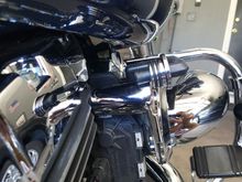 1/4 tube connected to the breather bolts.