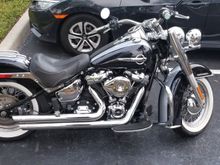 Yes i know its a deluxe. But it's basically the same bike. Here's my big shots staggered in chrome. Don't pay attention to the dirt