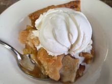 
I enjoyed apple pie with ice cream and the Carolina Girl had peach cobbler.