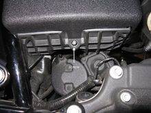 Batt cover lock screw