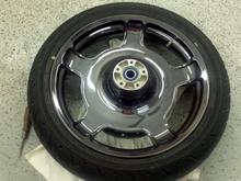 Shawn Fetty Wheel Inside Under Lights