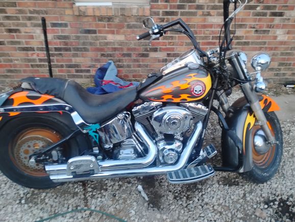2005 softail 16/150 says nothing about 100anaversary