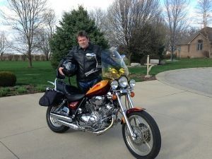 A "hotty" posing with a "HOTTY"......