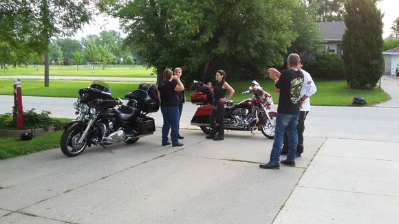Time to get ready to ride! Our route to Milwaukee is across the bridges at Sarnia and then north up through Michigan and cross the Mackinac Bridge and around.