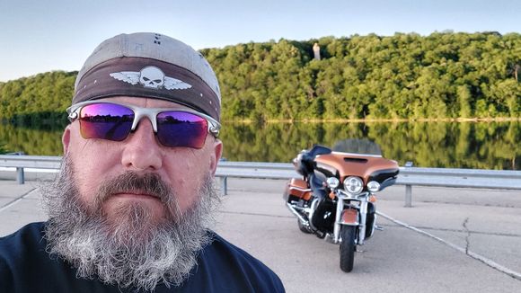 After this pic, my jacket went on. After having the sun beat down on you all day your body seems to link 72, and no sun, is cold.