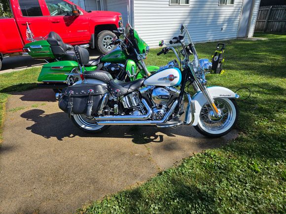 Magic eraser makes cleaning a breeze. 