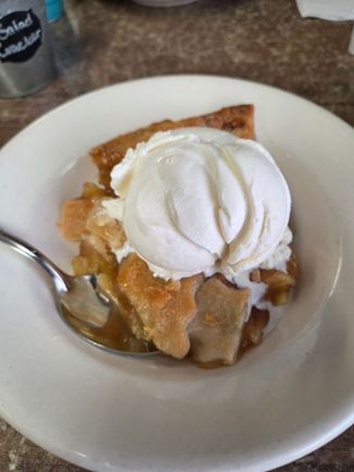 
I enjoyed apple pie with ice cream and the Carolina Girl had peach cobbler.