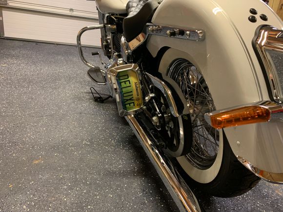 Kuryakyn plate holder backlit with LED