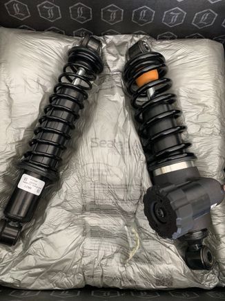 Premium hand adjustable low touring shocks zero mile take off part
$245 shipped