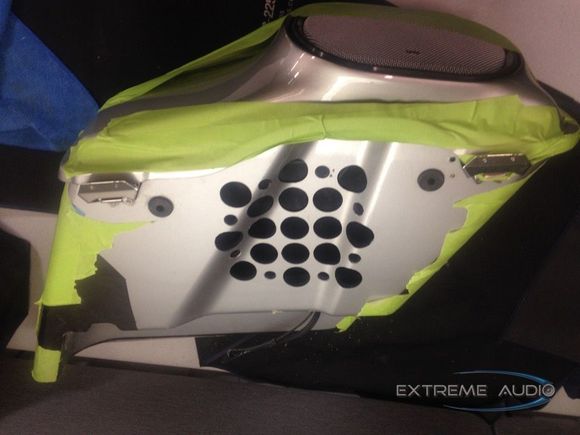 Im going to attempt a little something like this, but in the rear of the bag. I bought some frogskin material to cover the inside to prevent moisture in the bag.
