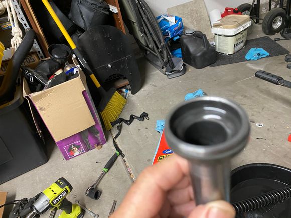 My damper rods to indeed appear to be a cupped type. Should not require the adapters, according to what I can make out from the very generic RT instructions?