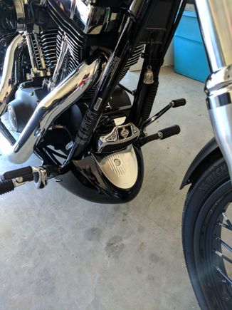 Got the new chin spoiler in from Harley Davidson after painting it Vivid Black to match the frame.
