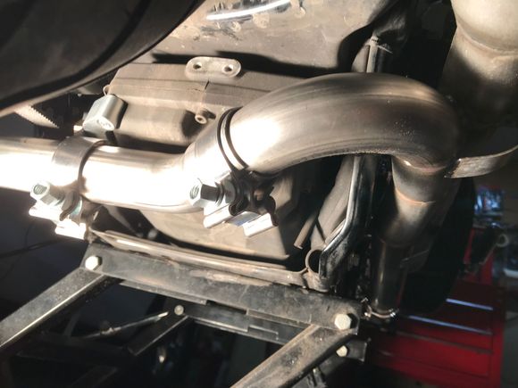 Full size cross over pipe on the Fullsac