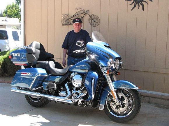 Ron's 2014 Ultra Limited in Daytona Blue Pearl